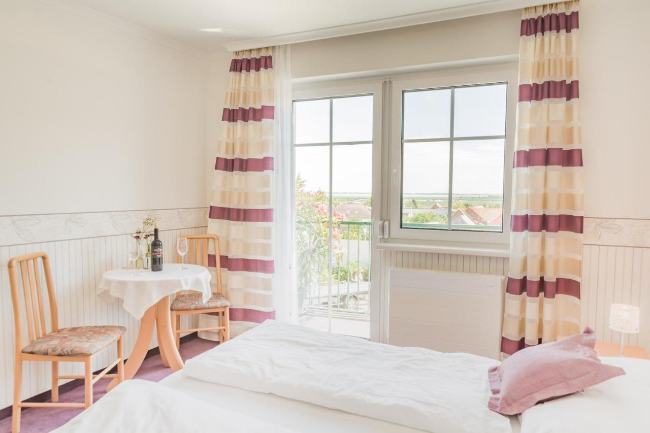 Hotel Haus Kranixfeld-Fischl à Mörbisch am See Extérieur photo