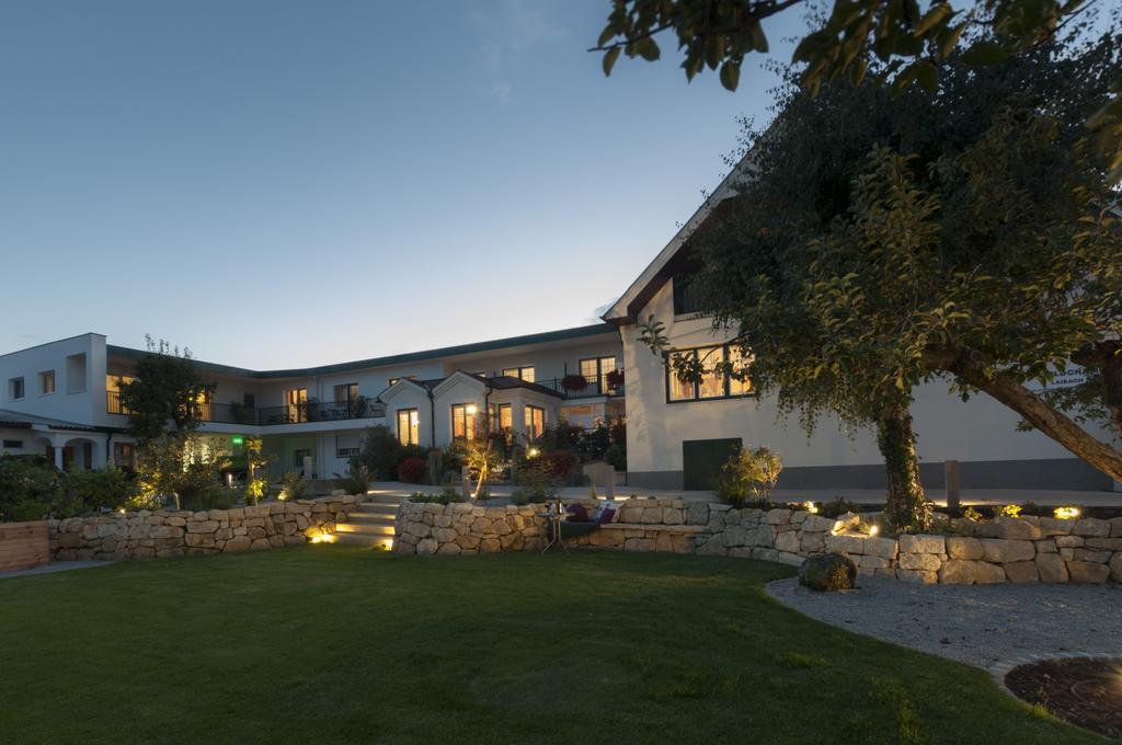 Hotel Haus Kranixfeld-Fischl à Mörbisch am See Extérieur photo
